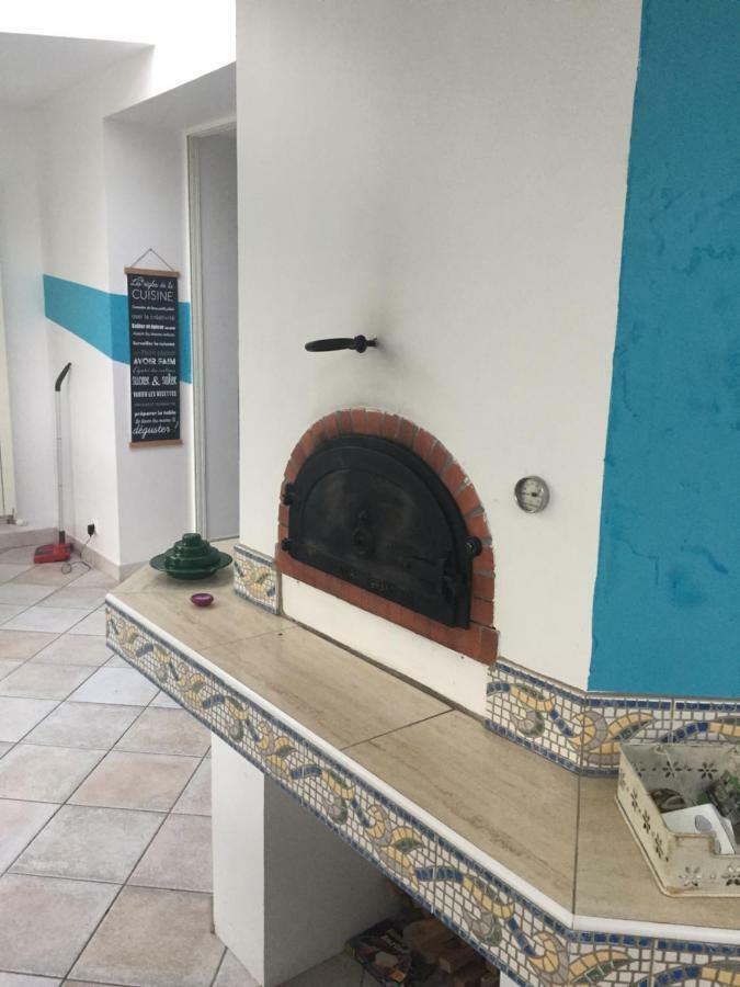 شقة Au Pied De La Roche المظهر الخارجي الصورة